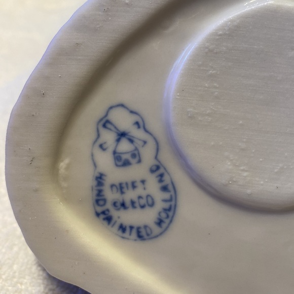 Delft tea light. Penguin and bears. Perfect condition. 6.5 x 6.0 - Picture 5 of 5